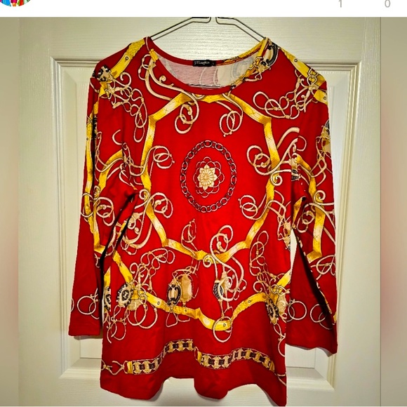 J McLaughlin Red Gold Chain Print Top - Picture 1 of 3